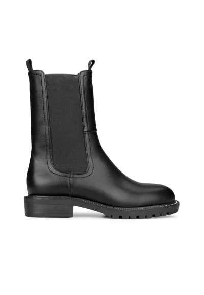 Lea Women's Chelsea Boots in Faux Leather