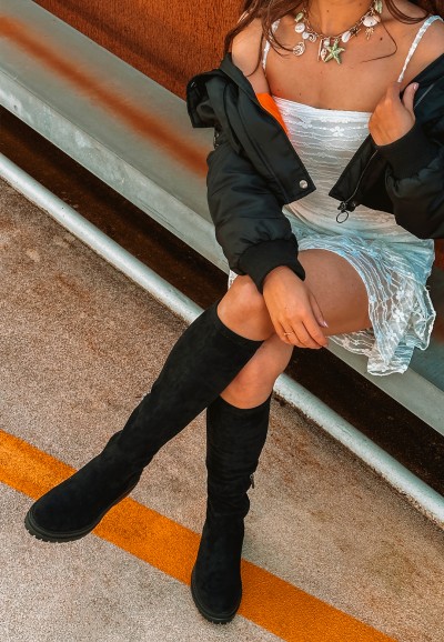 Cybele stretch boot black – trendy look with skirt and faux suede boots