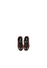 Top view with leopard pattern and shiny stripe details
