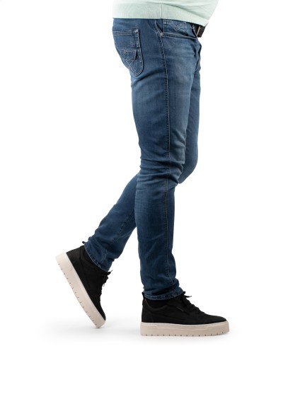 Ivar heren sneakers zwart suède – comfortabele casual schoenen gecombineerd met zwarte broek