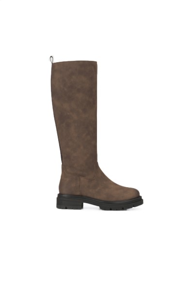 Jae boot by PS Poelman – side view of tall brown vegan PU boot with 5.5 cm heel.