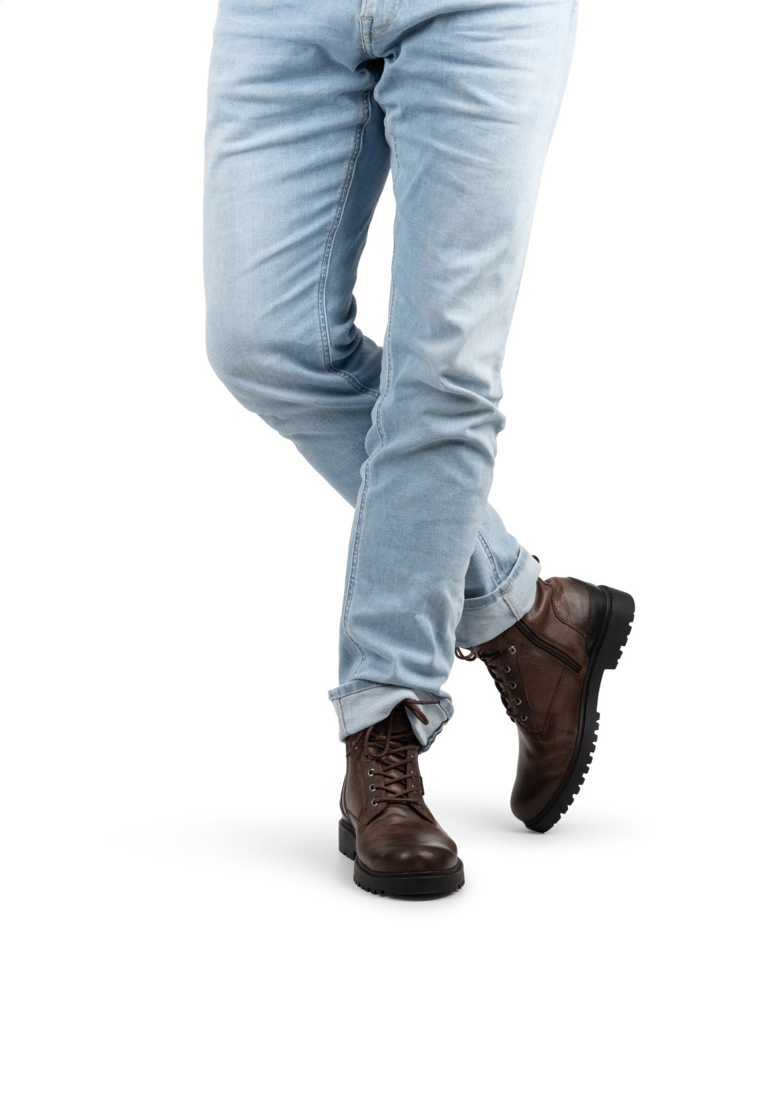 Bruine Toni heren veterschoenen – moderne outfit met leren schoenen en denim