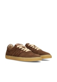 Bruine suède sneakers – zijaanzicht paar