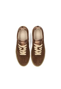 Bruine suède sneakers – bovenaanzicht