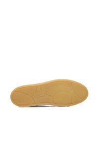 Camel suede sneakers – sole view