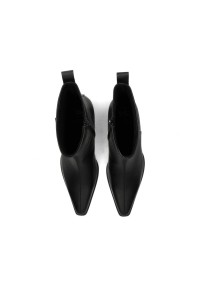 Draufsicht der Febe Stiefeletten mit einer Schafthöhe von 18 cm und einer Weite von 31 cm.