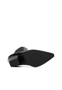 Heel and sole close-up of MARIE ankle boot black