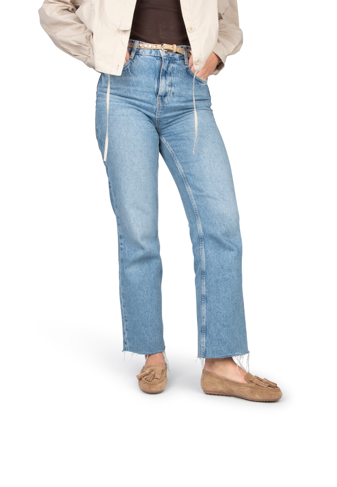 Dames loafers van lichtbruin suède – gedragen met jeans