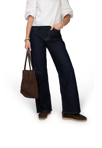Styling met bruine loafers van PS Poelman en wijde jeans