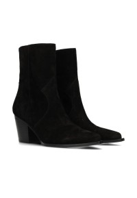 HABOOB BEAU schwarze Wildleder-Stiefeletten – schräge Seitenansicht mit 8 cm Absatz