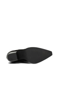Sole and heel of HABOOB BEAU black suede boot – bottom view