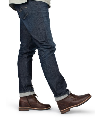 Joni heren veterschoenen bruin – gedragen met jeans voor casual uitstraling
