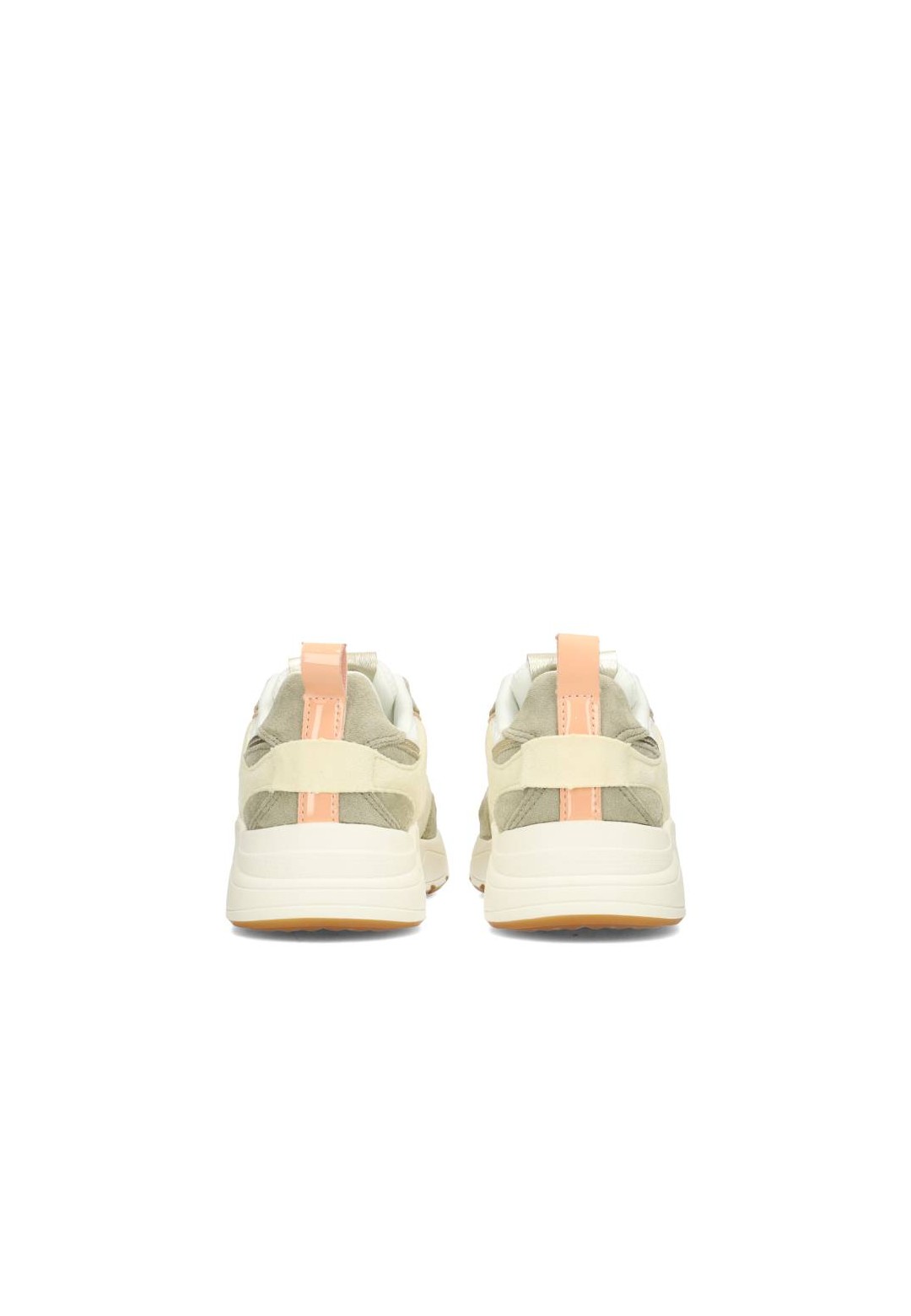 Achterkant van de ROSIE sneaker met peach-coloured hiel en mesh details