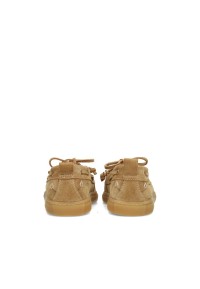 Beige suède loafers met strikdetail – achteraanzicht