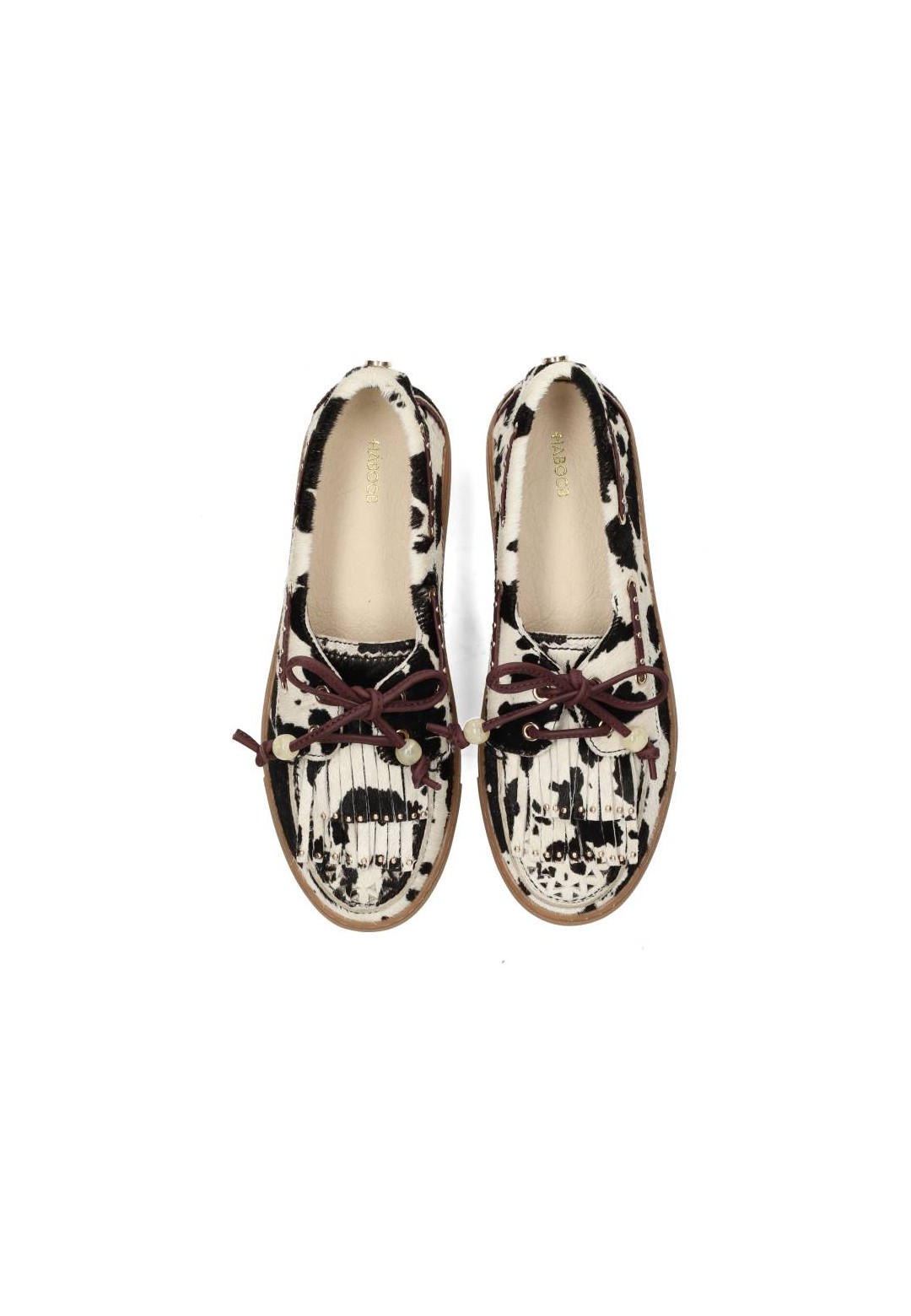 Bovenaanzicht van NORA loafers met fringe en kralen