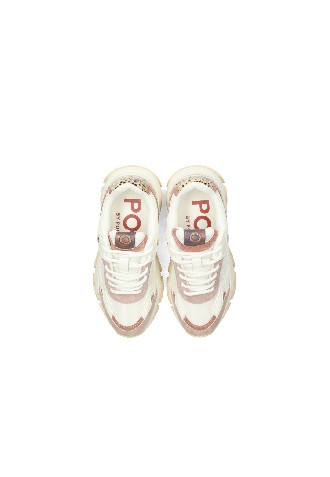 Top view of the GIGI girls’ sneakers with white laces and branded insole