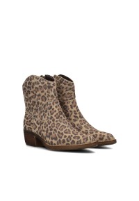 Schräg vordere Ansicht der Stiefelette mit Leo-Print