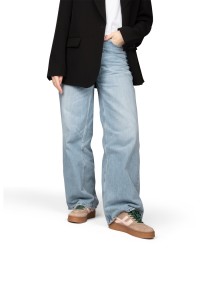 POSH by Poelman GEORGIA sneaker gestyled met jeans – outfitvoorbeeld