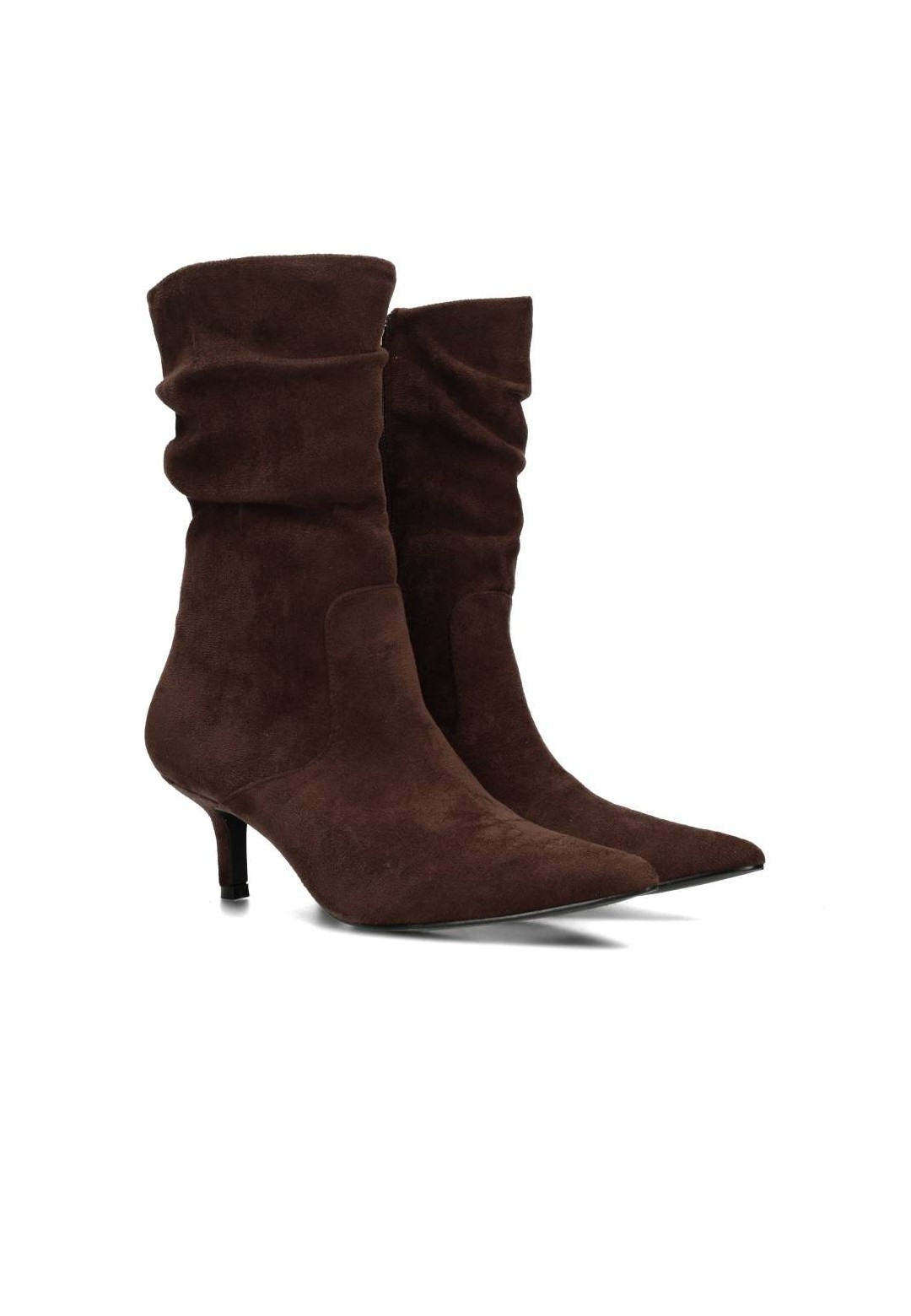 Trendy bruine enkellaarsjes van POSH by Poelman met spitse neus en kitten heel