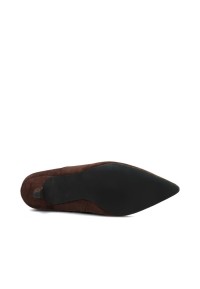 Underside of the brown POSH by Poelman ankle boot with black sole