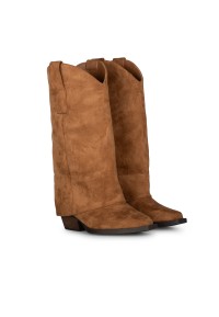 Angled side view of the cognac BLAIR boot