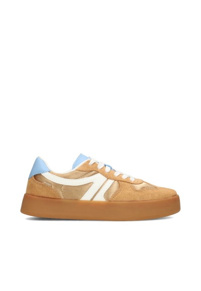 Zijkant van de POSH by Poelman FLO dames sneaker in cognac leer met witte details