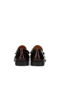 Achteraanzicht van de rode POSH by Poelman RHODE loafers van lakleer.