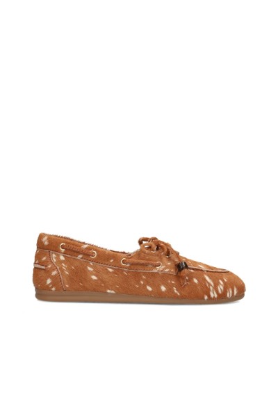 Cognac Poelman MIRA suede loafers with braided lace detail and contrast stitching, side view.
