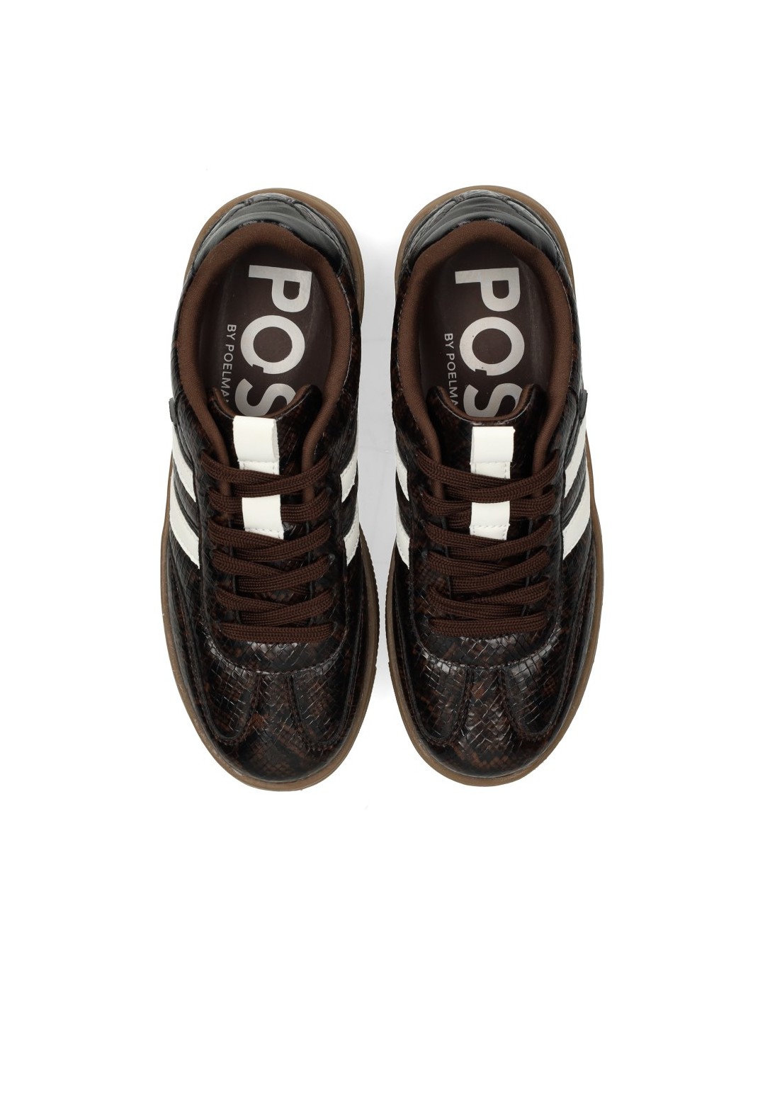 Draufsicht auf die dunkelbraunen POSH by Poelman LILLY Sneaker mit Kroko-Prägung, weißen Streifen und Schnürung.