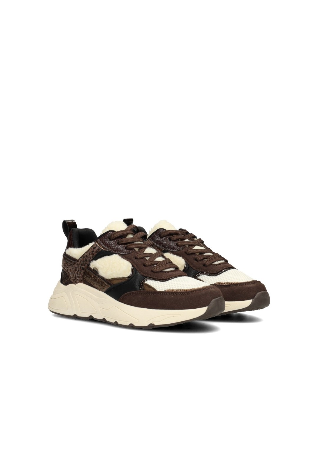 Donkerbruine POSH by Poelman CARO sneakers met crocoprint, beige details en chunky zool, schuin zijaanzicht.