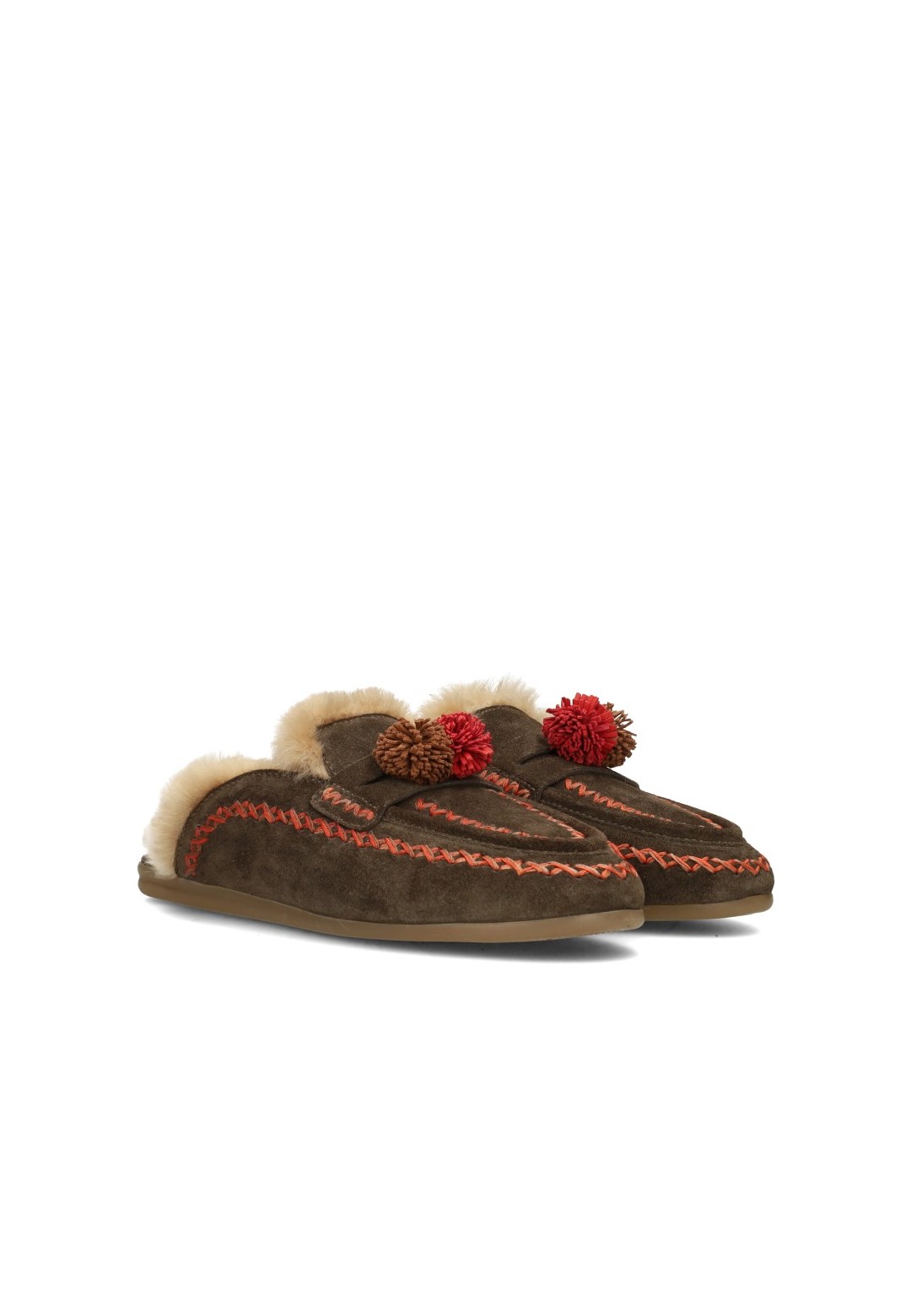 Brown Poelman NINA slippers with a knitted design, faux fur lining and red pom-poms, angled side view.