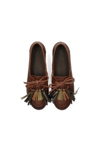 Poelman Vita women's brown leather loafers with tassels – top view pair