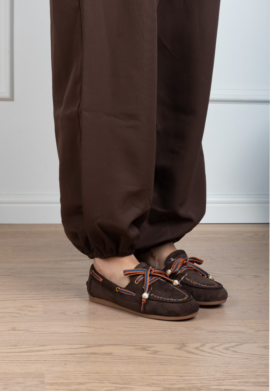 POSH by Poelman MELODY dames loafers gedragen onder een casual outfit