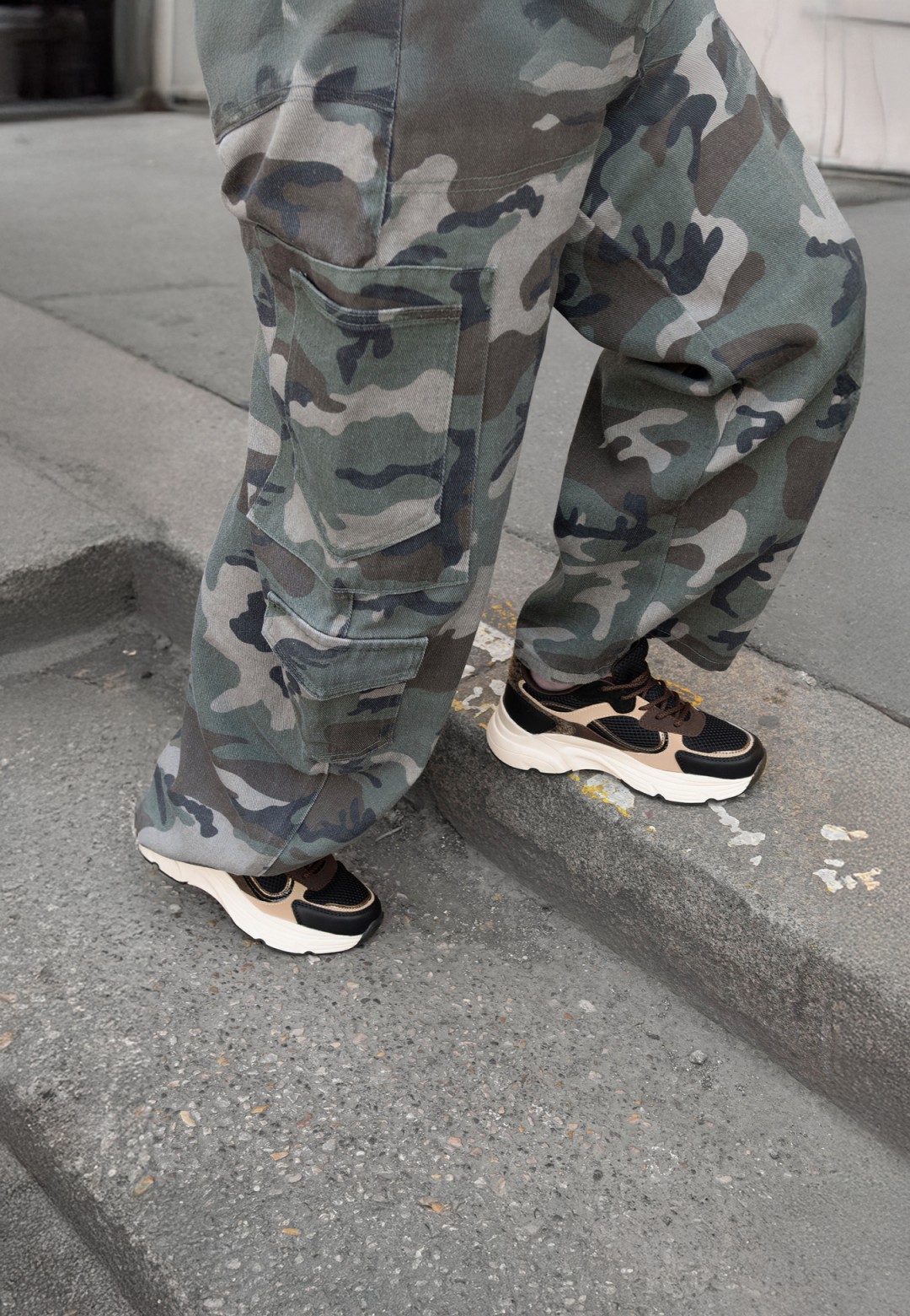 POSH by Poelman ANGY black combination sneakers with chunky sole styled with camouflage trousers