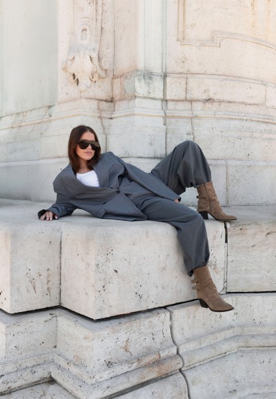 POSH by Poelman ROSA taupe boots styled with a grey oversized outfit