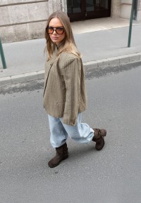 POSH by Poelman SHANTI brown women’s boots casually styled with jeans and a blazer