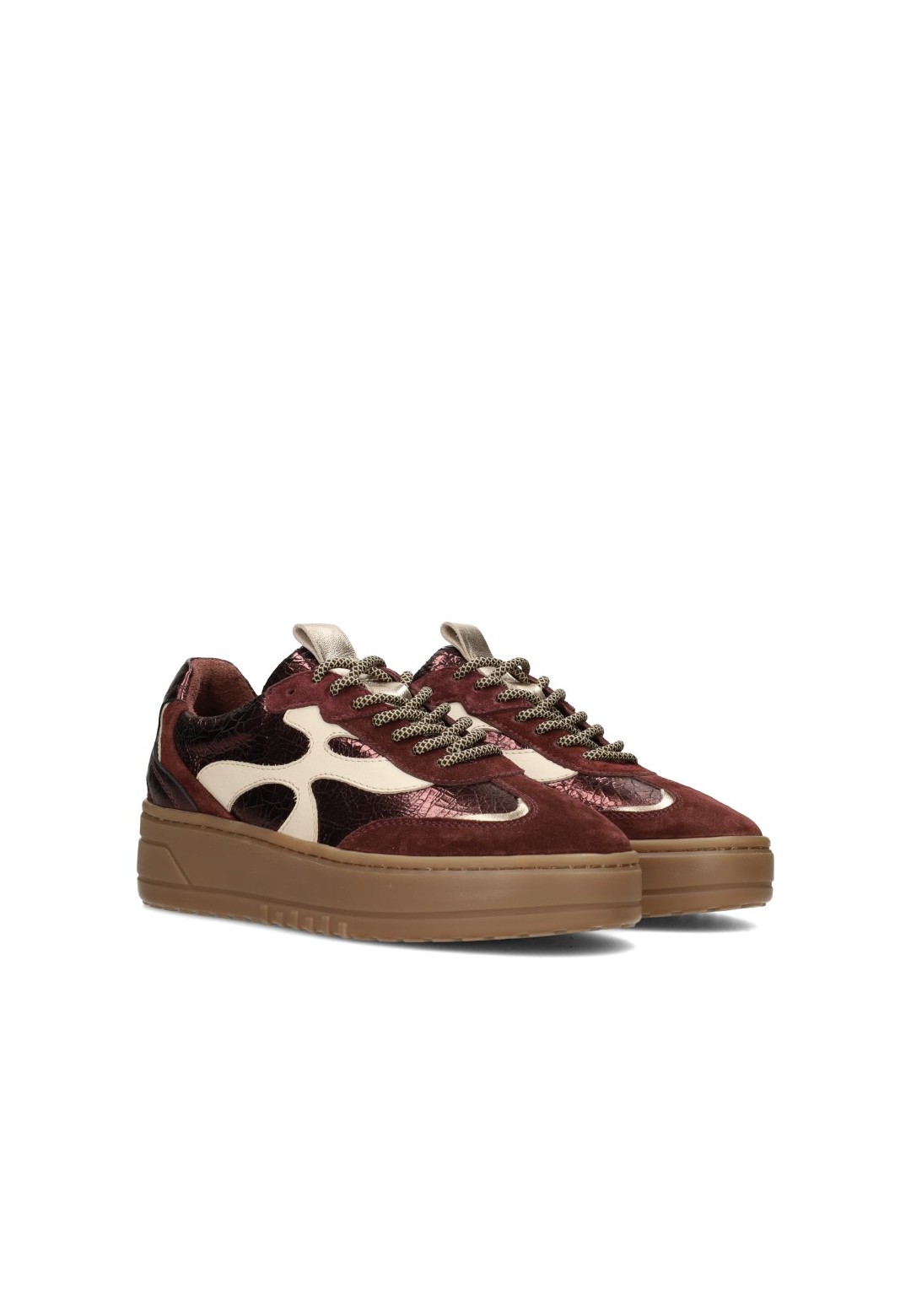 bordeauxrode dames sneakers – schuin zijaanzicht