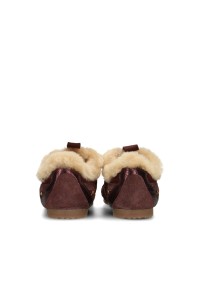 Achteraanzicht: HABOOB TAMARA dames sneakers in bordeauxrood suède met zachte teddy-afwerking, achteraanzicht
