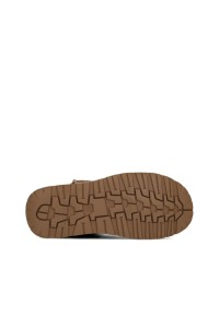 ELIZA brown boots with tread sole – bottom view