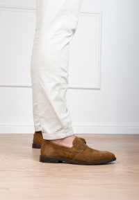 HABOOB LUC men's brown suede loafers on foot