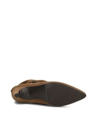 Sole view of HABOOB GITHA light brown suede boot with dark outsole.